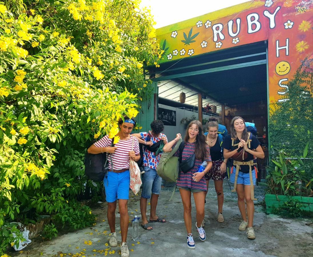 Ruby Phu Quoc Hostel Eksteriør bilde